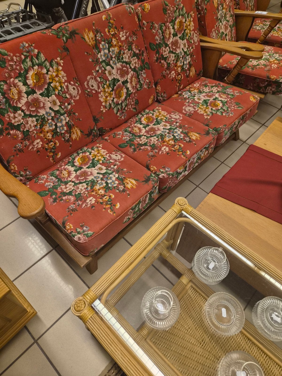 retro/vintage salon in prachtige bloemenstof perfecte staat, Huis en Inrichting, Ophalen, 125 cm of meer, Zo goed als nieuw, Retro/ vintage