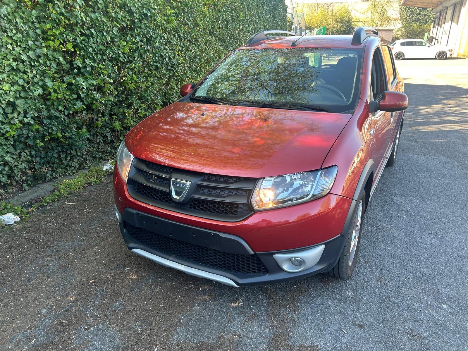Dacia Sandero Stepway 0.9 TCE, Autos, Rouge, Euro 5, Achat, Boîte manuelle