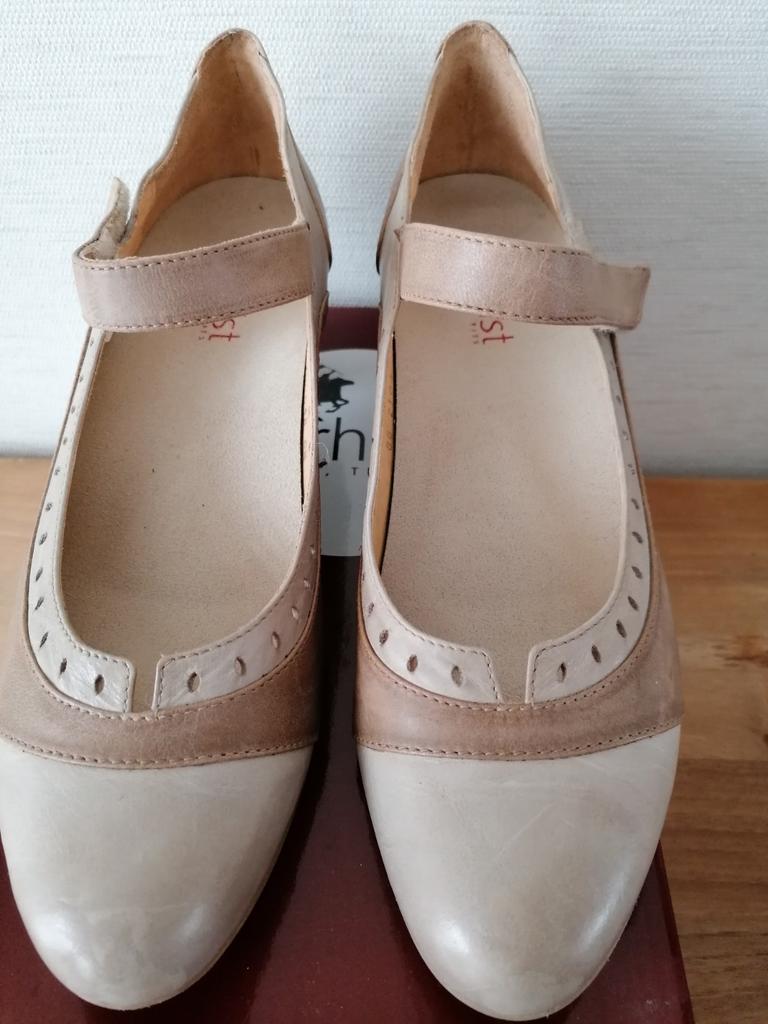 Splinternieuwe damesschoenen VERHULST , M 6,5=39,5., Kleding | Dames, Schoenen, Ophalen
