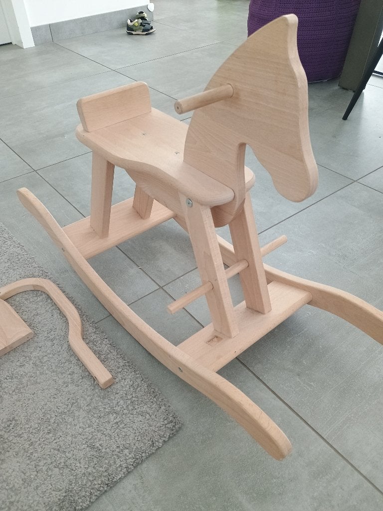 Degelijk houten schommelpaard, Kinderen en Baby's, Speelgoed | Houten speelgoed, Ophalen, Zo goed als nieuw, Rij- of Hobbelspeelgoed