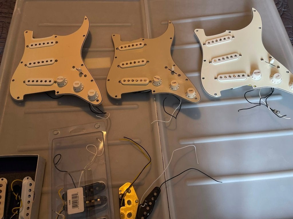 FENDER gitaaronderdelen, Muziek en Instrumenten, Ophalen of Verzenden, Gebruikt