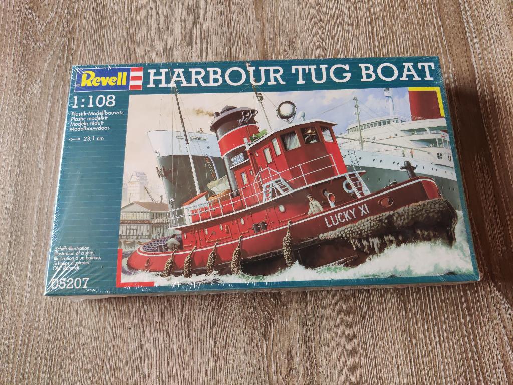 Revell Harbour Tug Boat – 1/108 – Réf. 05207 – Boîte scellée, Enlèvement ou Envoi, Neuf, 1:50 à 1:200, Revell