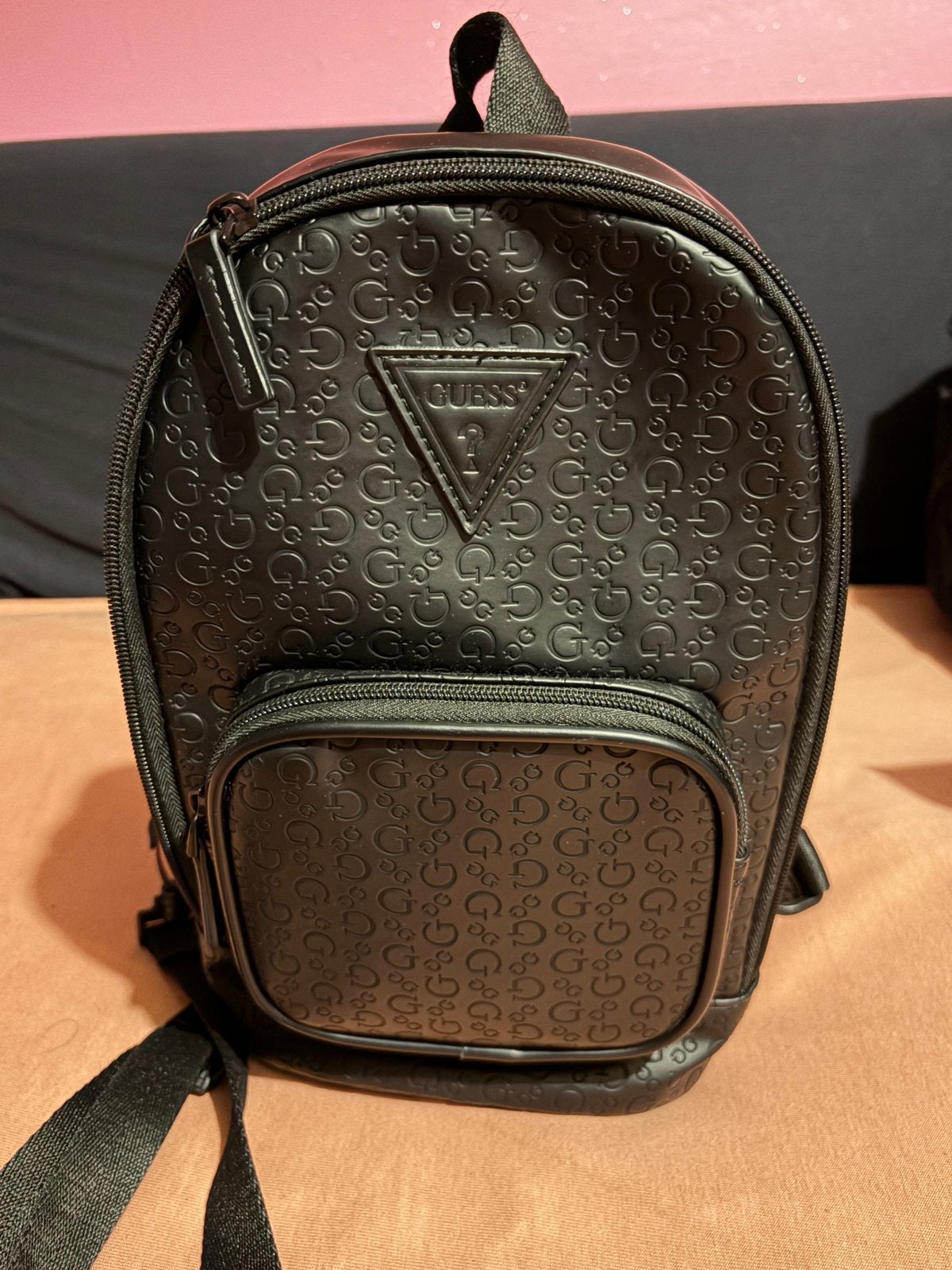Petit sac à dos Guess (neuf jamais utilisé), Enlèvement, Comme neuf