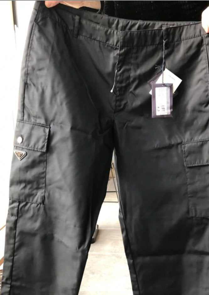 PRADA New 52 re-nylon zwarte broek, Maat 52/54 (L), Zwart, Nieuw, Ophalen of Verzenden