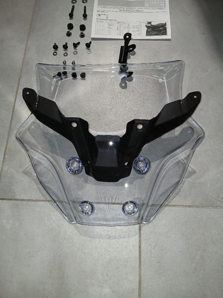 Medium windscherm + ondersteuning voor Yamaha MT-09 2024 ->, Ophalen of Verzenden, Gebruikt