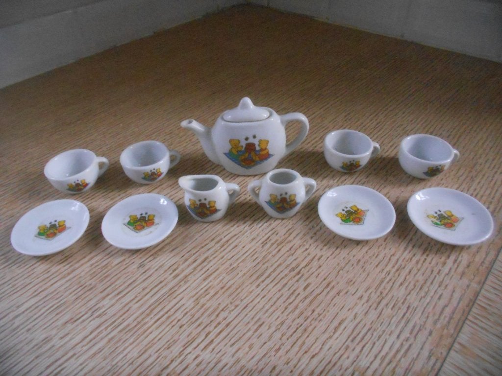 Service à café porcelaine'Teddy Bears Picnic'dinette(Poupée), Antiquités & Art, Enlèvement ou Envoi