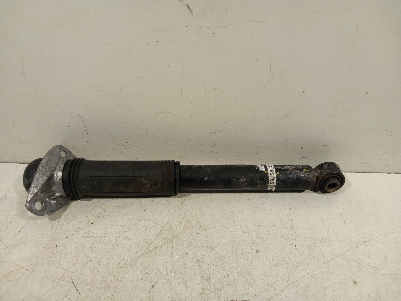 Schokbreker rechts achter Suzuki Swace, Onderdelen@venauto.nl, Van der Ven Autorecycling B.V., Ettenseweg 76, 4706 PB Roosendaal, The Netherlands