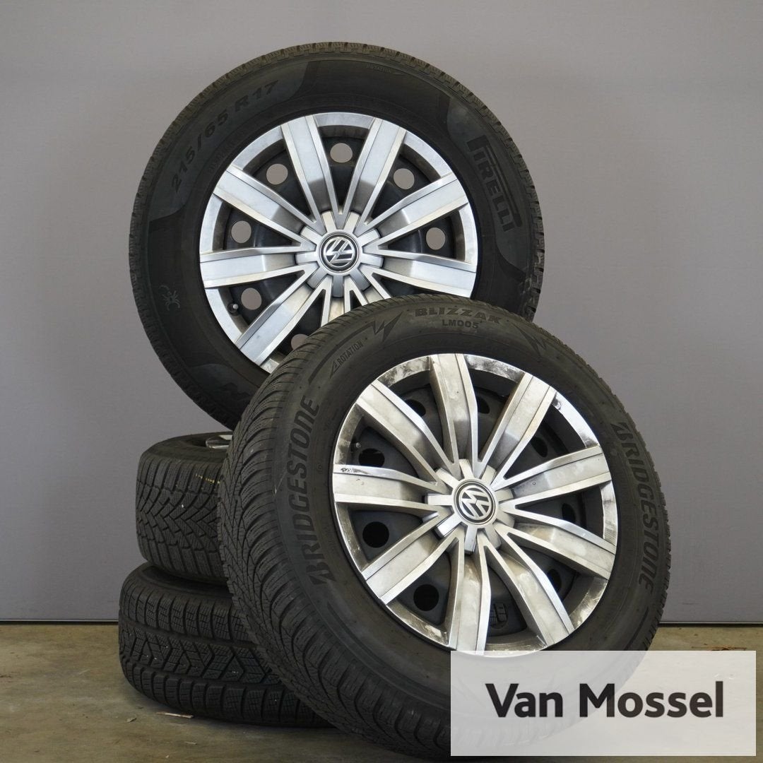 Volkswagen wieldop Pirelli winter 215/65/R17 2721, Auto-onderdelen, Banden en Velgen, -, -, Banden en Velgen, 17 inch