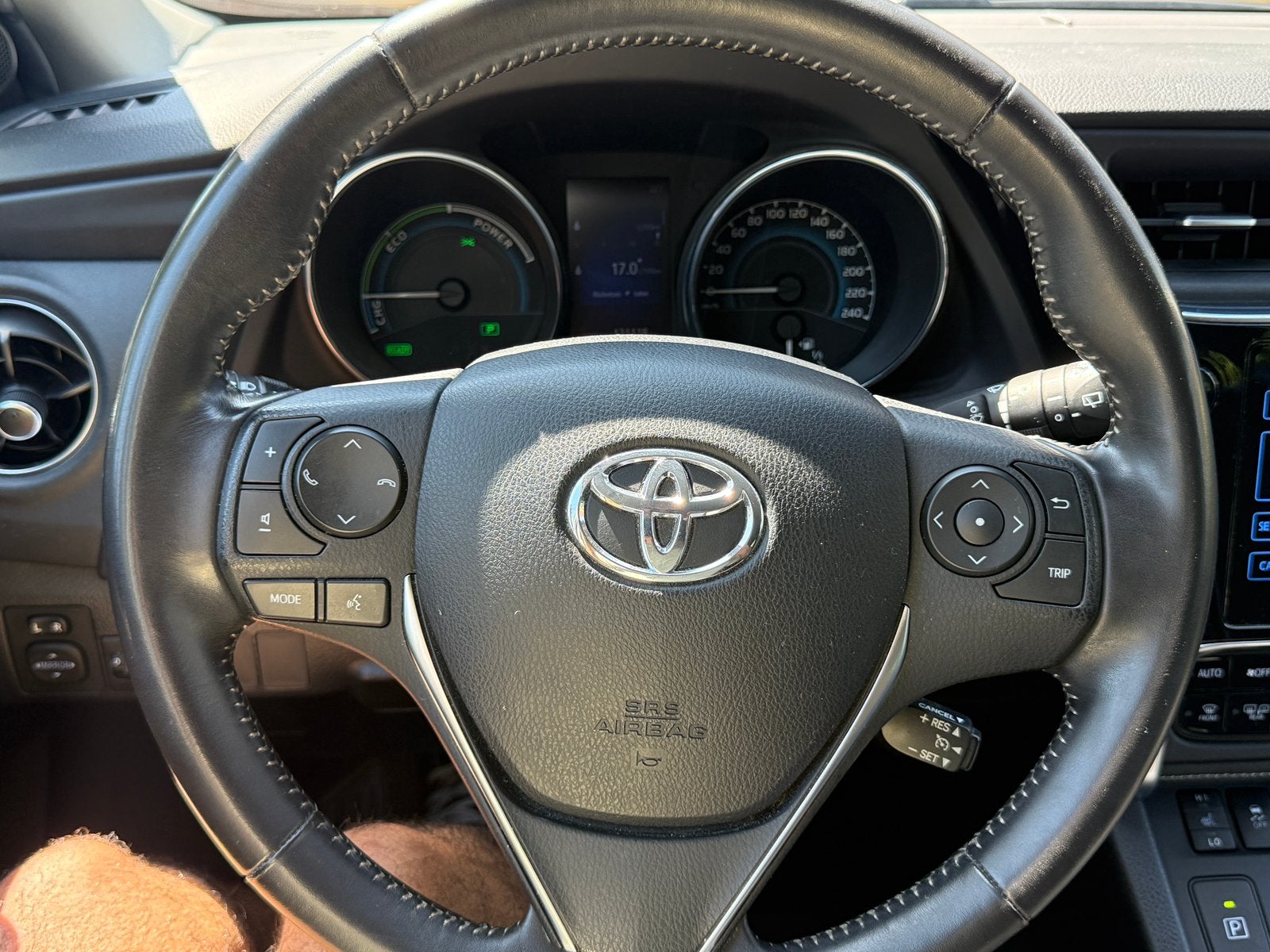 Toyota Auris 2015, 122000 km, essence+hybride, 1.8, Achat, Euro 6, Entreprise, Carnet d'entretien