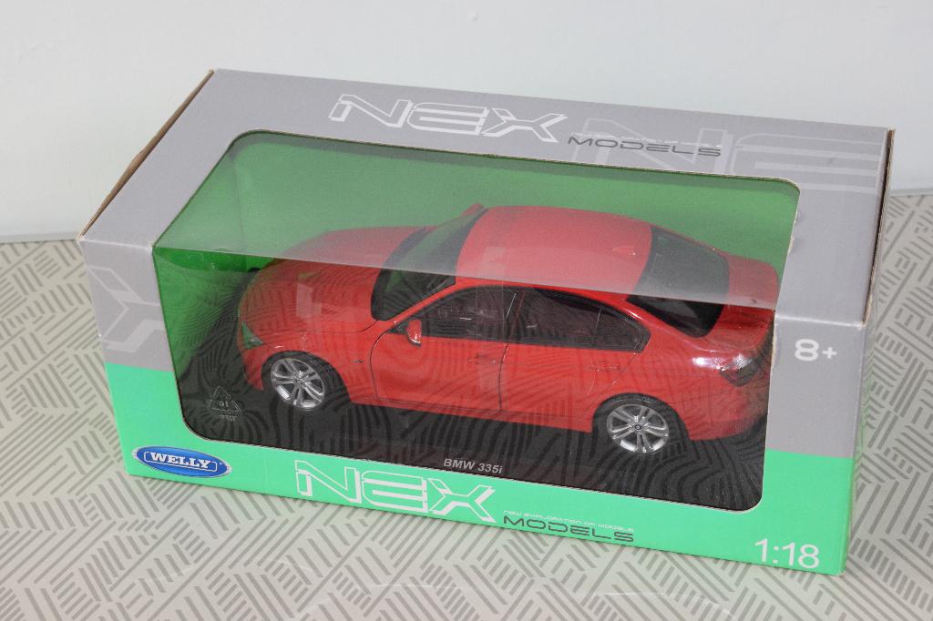 Miniatuur 1:18 nieuwe nex models welly BMW 335i rode, Ophalen of Verzenden, Nieuw, UT Models