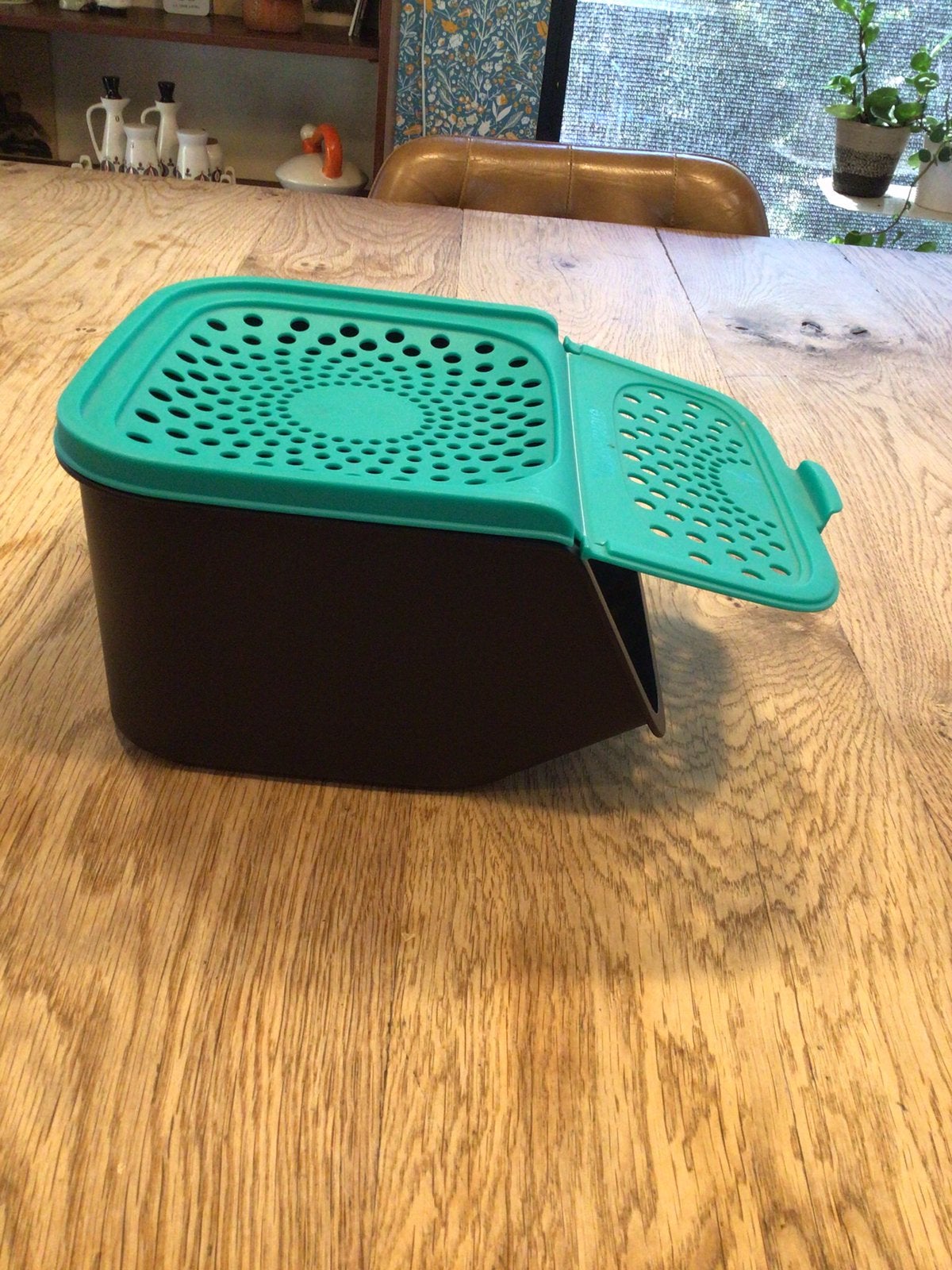 Tupperware TURQUOISE bewaardoos, Ophalen, Zo goed als nieuw, Bewaardoos