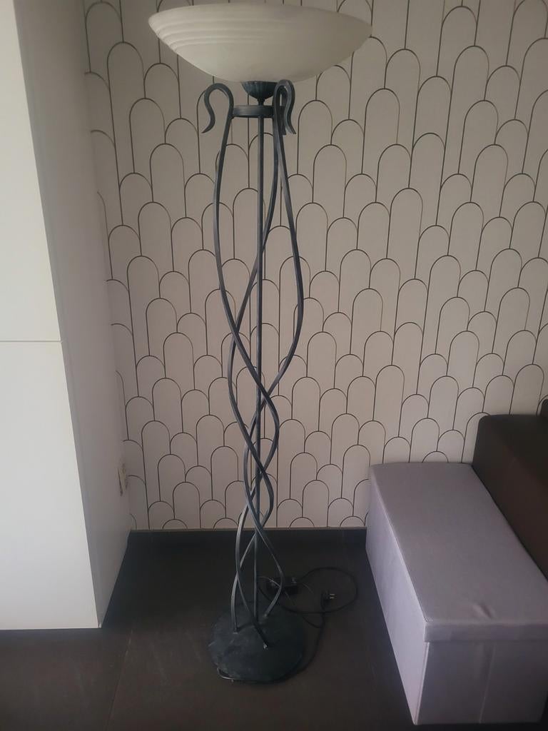 Landelijke staanlamp, Ophalen