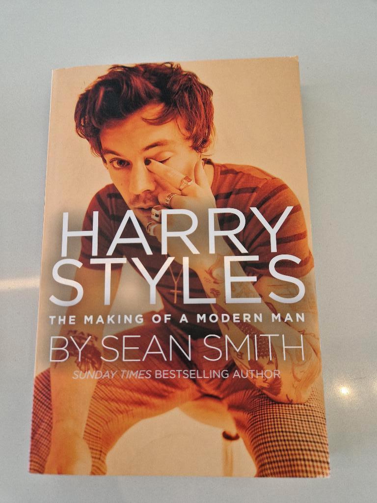 Harry Styles: The making of a modern man, Ophalen of Verzenden, Nieuw, Sean smith