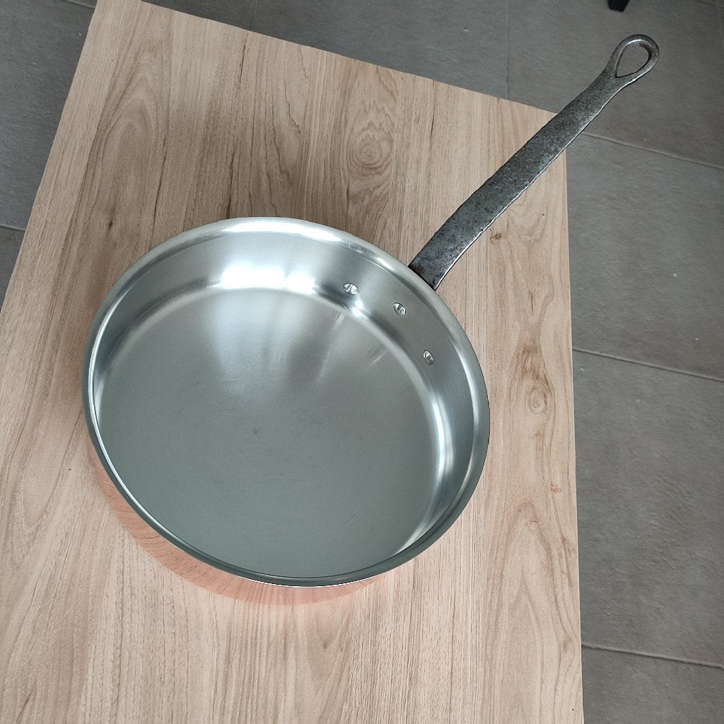 BOURGEAT poêle cuivre/inox 28 cm, Enlèvement ou Envoi, Autres marques, Casserole, Avec poignées