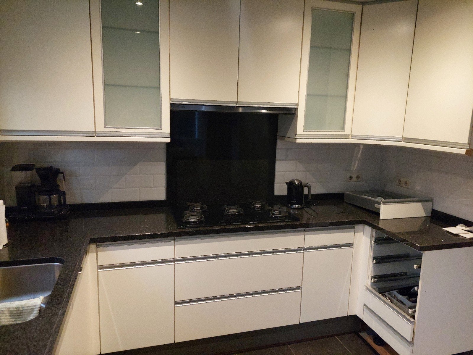 keuken, zonder inbouw apperatuur, Ophalen