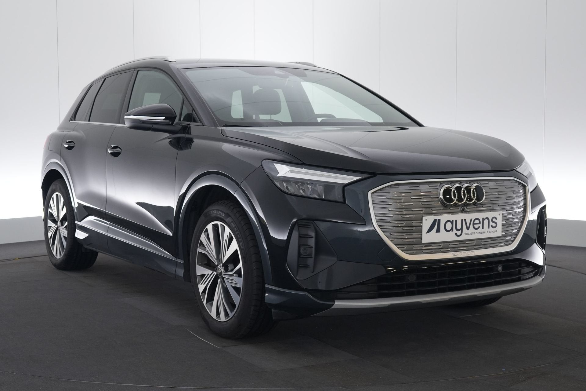 (2EGA977) AUDI Q4 E-TRON, Autos, Autres modèles, Achat, Carnet d'entretien, 5 portes