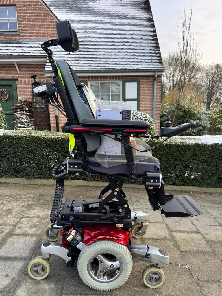 Bijna Nieuwe elektrische Rolwagen quickie Jive M rolstoel, Ophalen of Verzenden, Inklapbaar, Zo goed als nieuw, Elektrische rolstoel