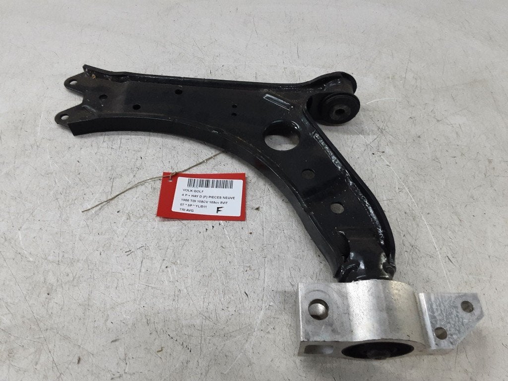 BRAS DE SUSPENSION AVANT GAUCHE (TRIANGLE) Golf V (1K1), Volkswagen, Mevr. I. Hauben, Utilisé, Rue de l'Espoir 34 34
4030  GRIVEGNÉE, BE