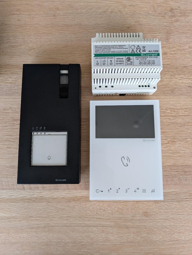 Comelit (binnen- & buitenunit), Huis en Inrichting, Woonaccessoires | Overige, Ophalen, Overige materialen, Overige stijlen, Zo goed als nieuw