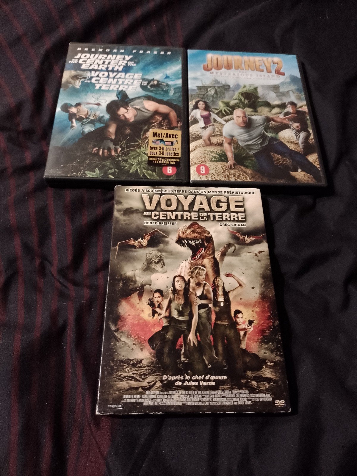 A vendre en dvd la trilogie de Voyage au centre de la terre, Enlèvement ou Envoi, Science-Fiction, Comprend un boîtier, Comme neuf