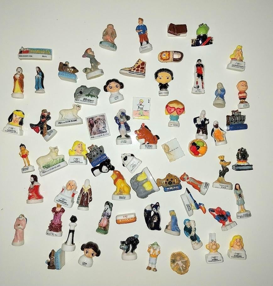 60 fèves en porcelaine, Enlèvement ou Envoi