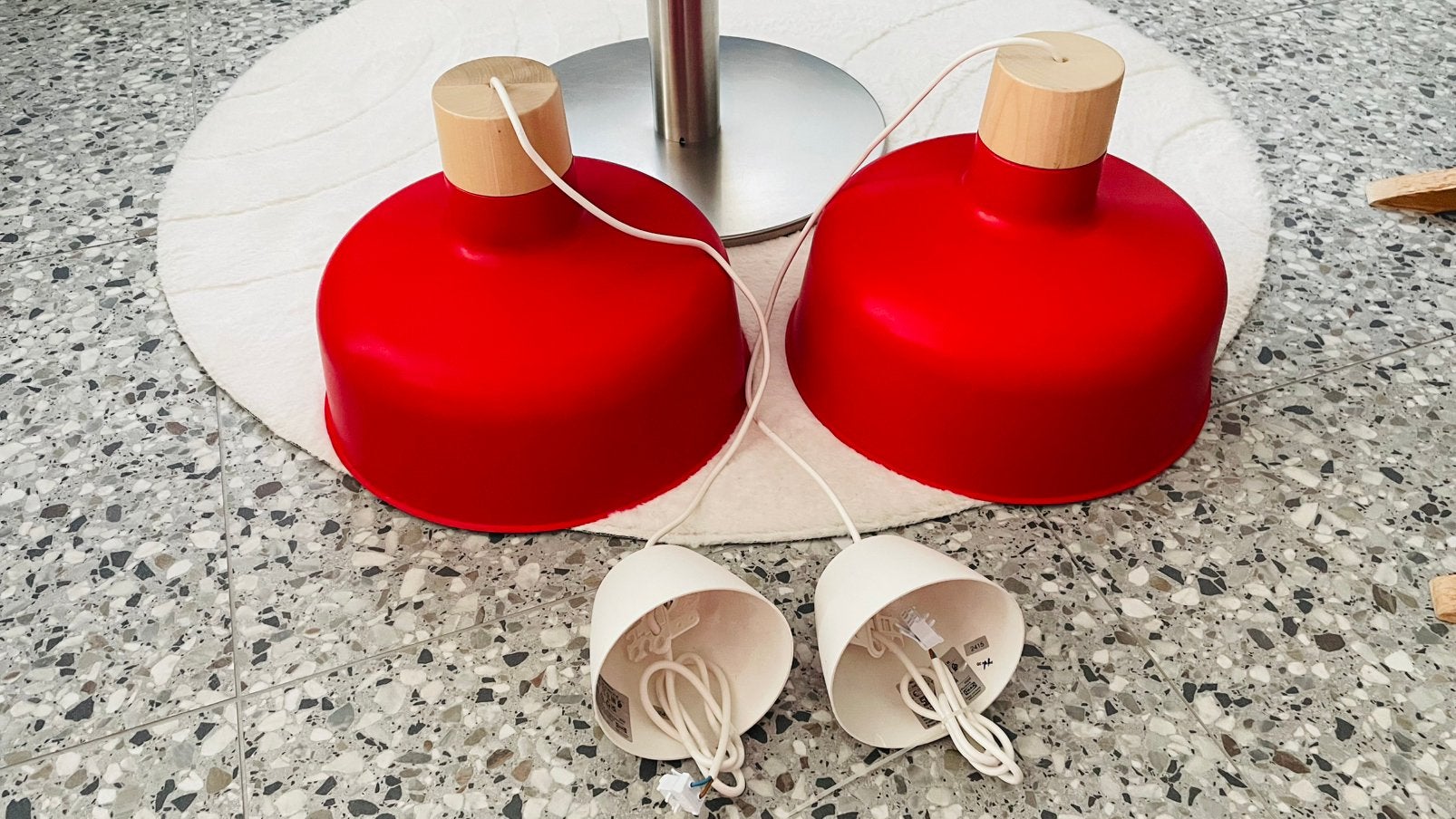 Ikea koppel Bunkeflo hanglampen poedercoat rood, Huis en Inrichting, Ophalen of Verzenden, Zo goed als nieuw
