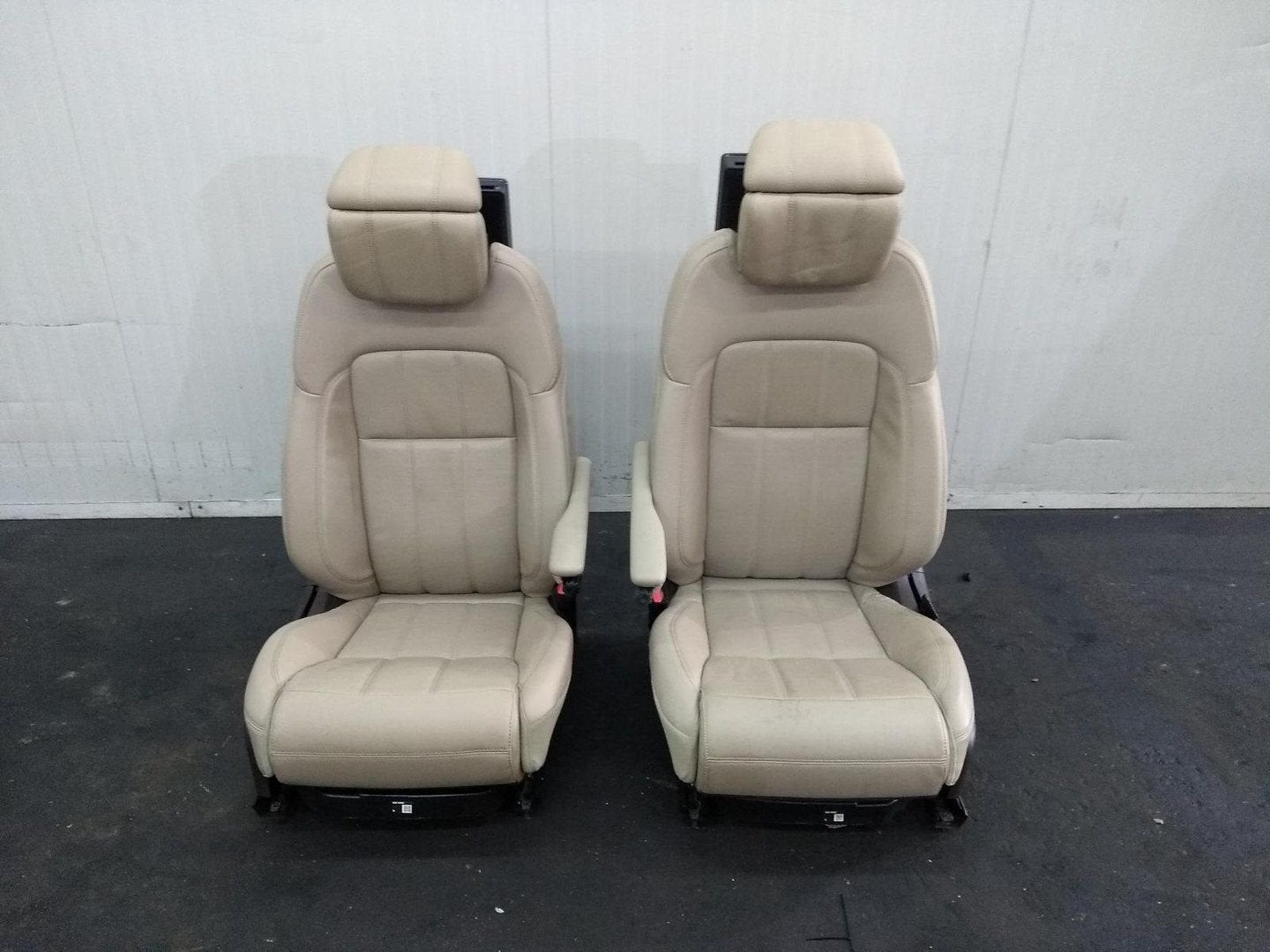 LANDROVER RANGE ROVER SPORT L494 D250 MHEV 4X4 INTERIEUR COM, Enlèvement ou Envoi, Utilisé, ARN reconnu