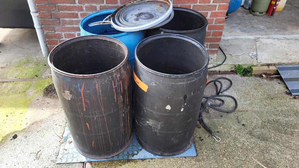4 tonnen voor o.a. vaten regenwaterton waterton regenton, Ophalen, Gebruikt, Kunststof