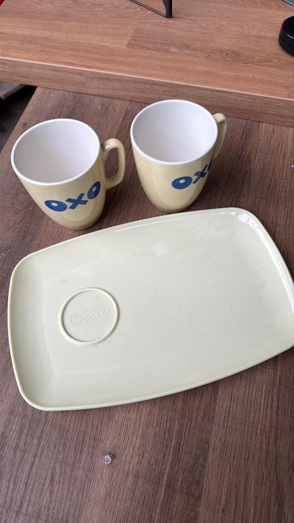 Vintage deux tasses OXO et un plateau, Antiek en Kunst, Ophalen