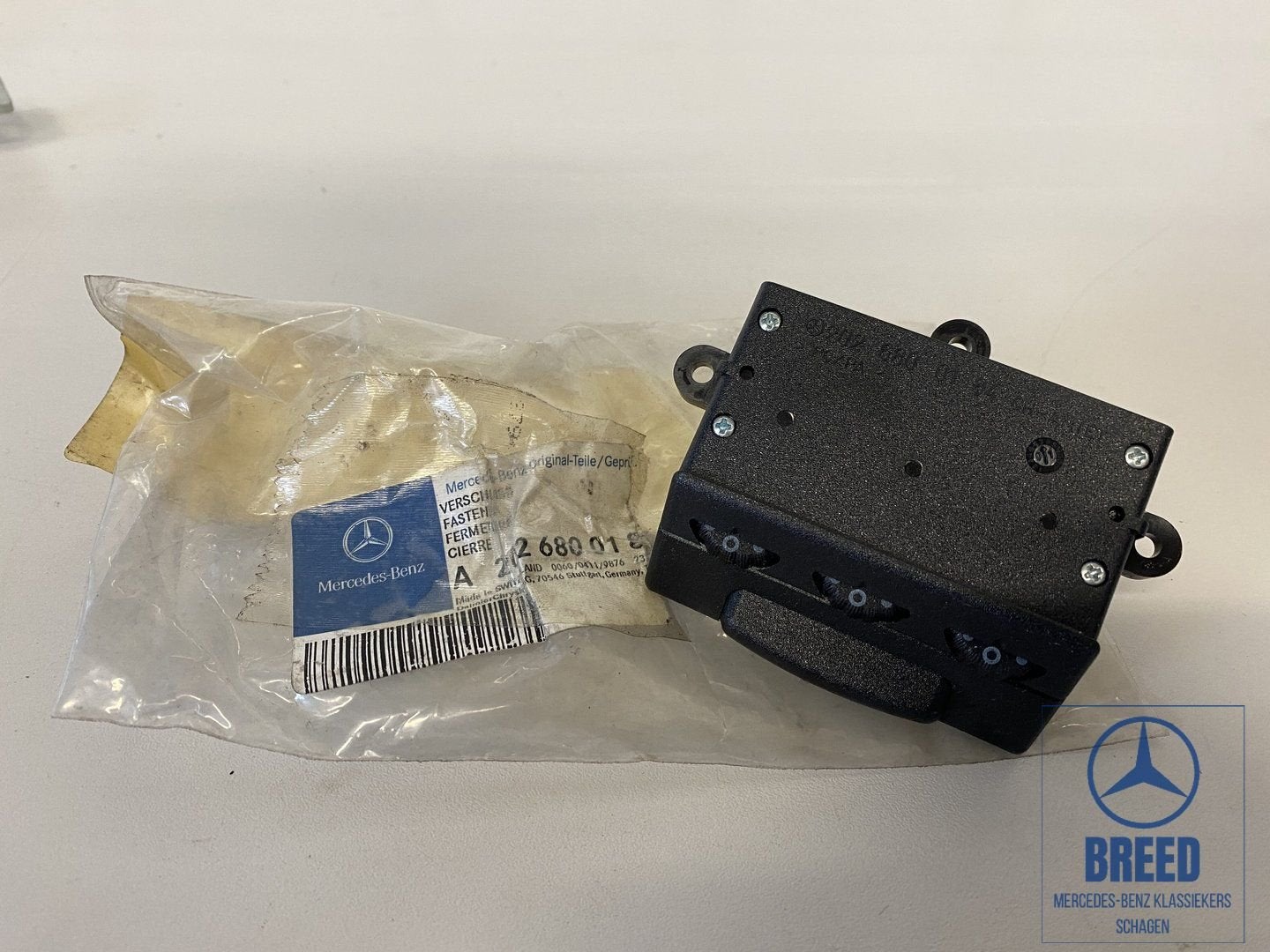 NOS slotje armsteun middenconsole Mercedes-Benz W202 W210, Neuf, -, -, Enlèvement ou Envoi