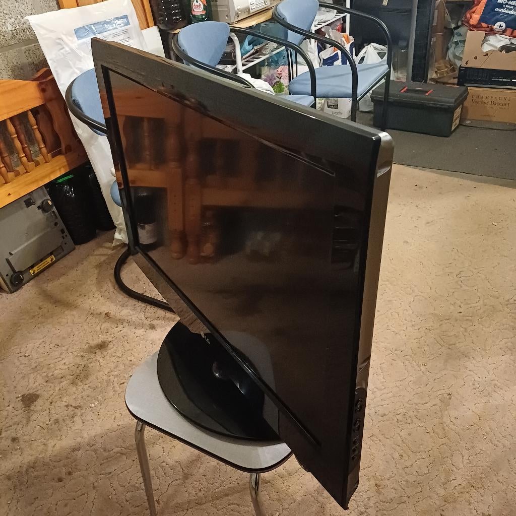 A vendre une télé LG, TV, Hi-fi & Vidéo, Télévisions, Enlèvement, Utilisé, LG