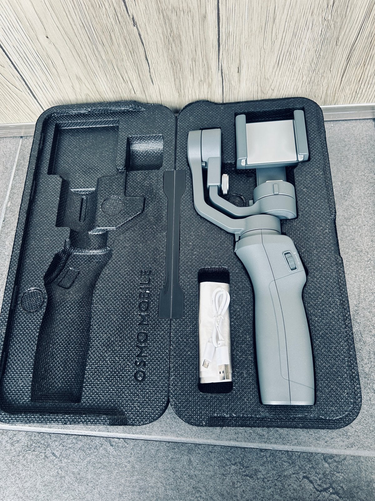 DJI 2 osmo mobile, TV, Hi-fi & Vidéo, Photo | Trépieds & Rotules, Enlèvement ou Envoi, Comme neuf