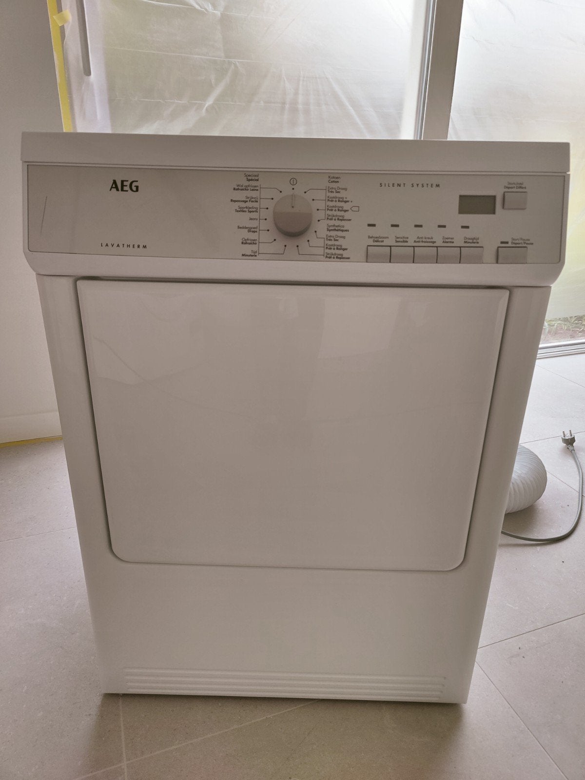 Droogkast, Elektronische apparatuur, Ophalen, 6 tot 8 kg, Luchtafvoer, Anti-kreukfase