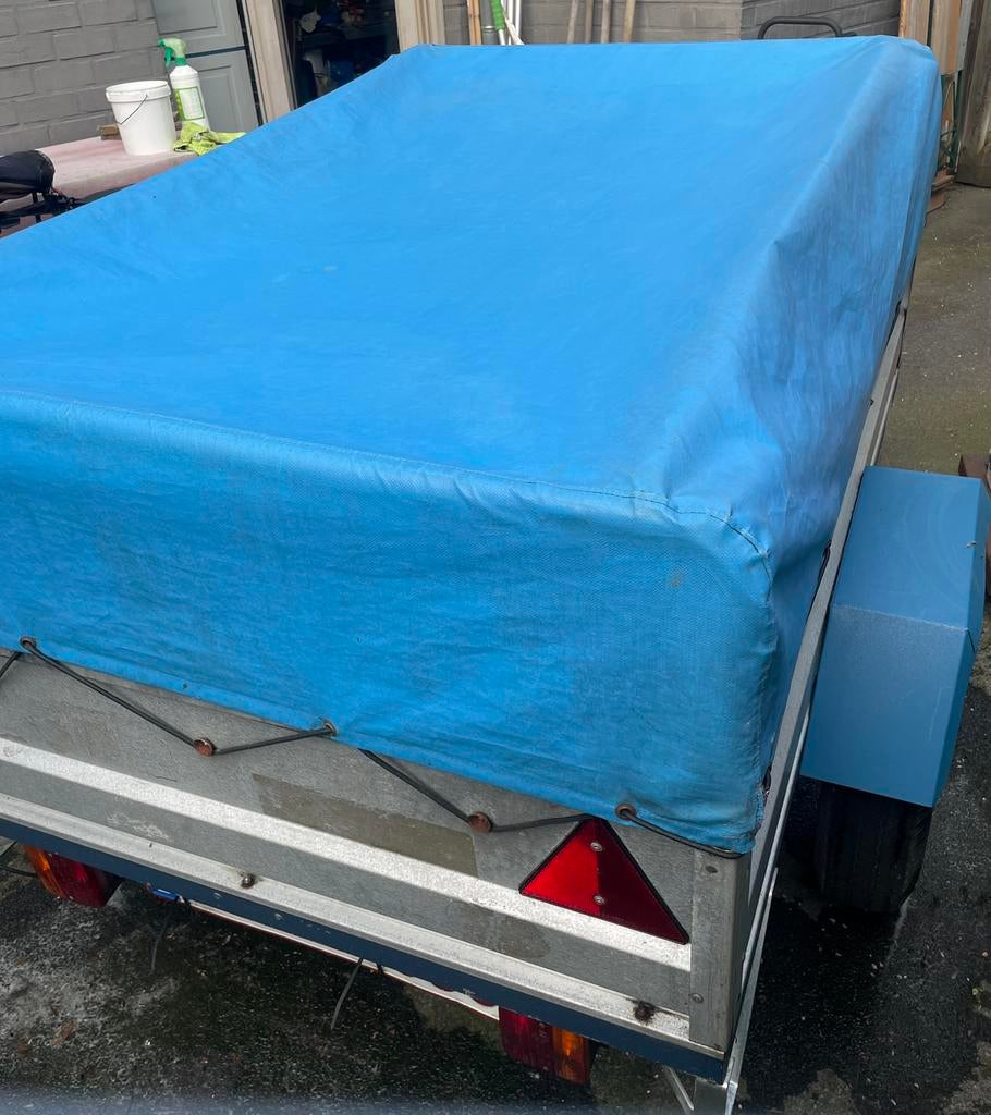 Aanhangwagen erde, Enlèvement, Comme neuf