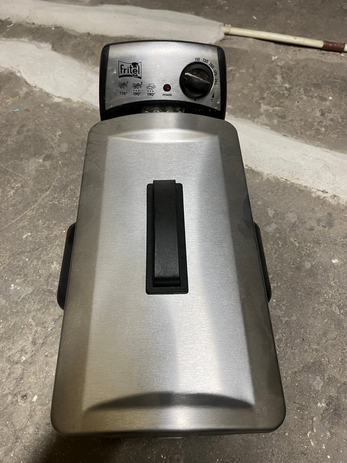 Frieteuse Fritel 2L, Elektronische apparatuur, Frituurpannen, Ophalen, Zo goed als nieuw