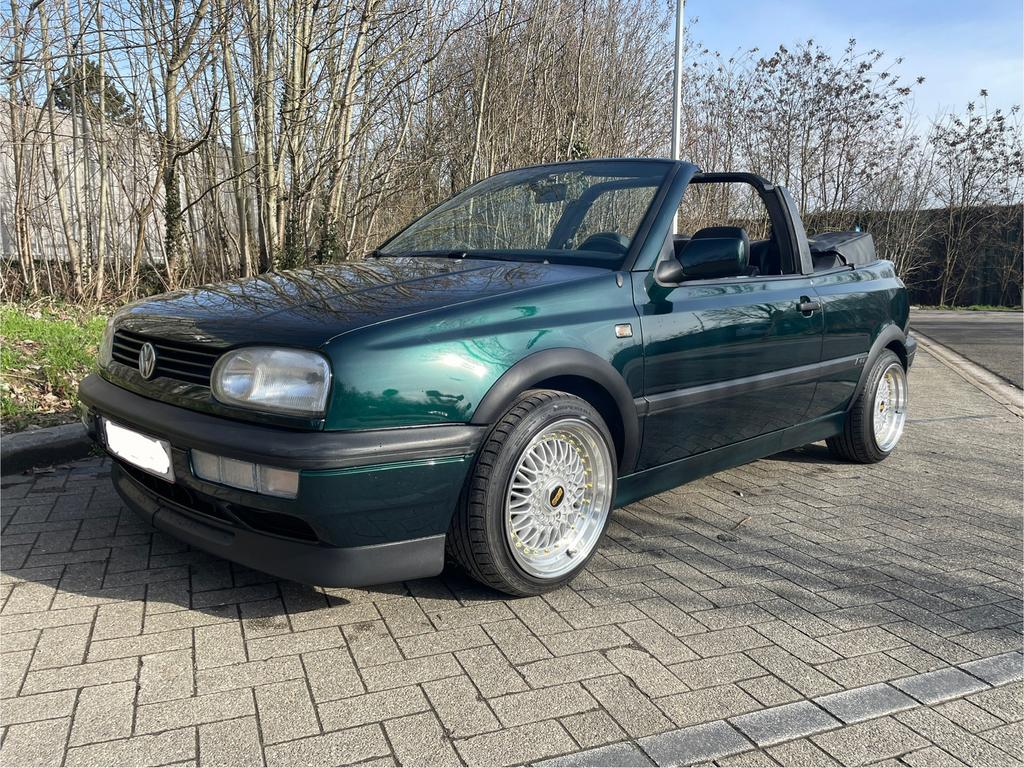 Volkswagen Golf cabriolet *Ancêtre*, Achat, Cabriolet, Boîte manuelle, Noir