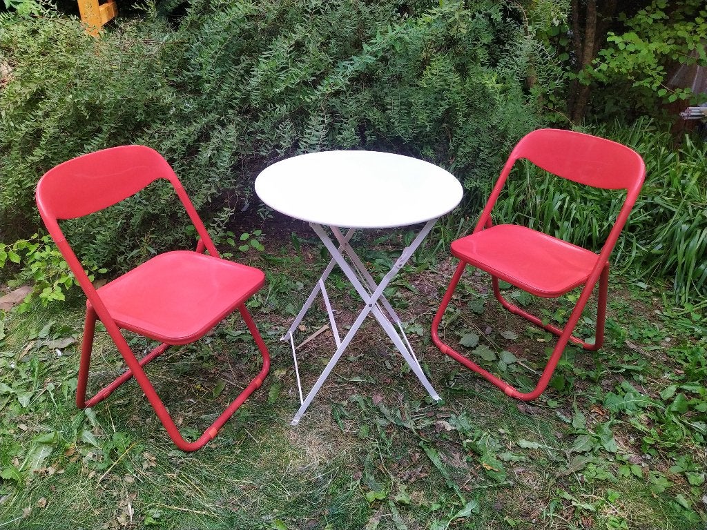 tuin tafel +twee stoelen (balkon tafel), Ophalen, Gebruikt, Kunststof, Twee