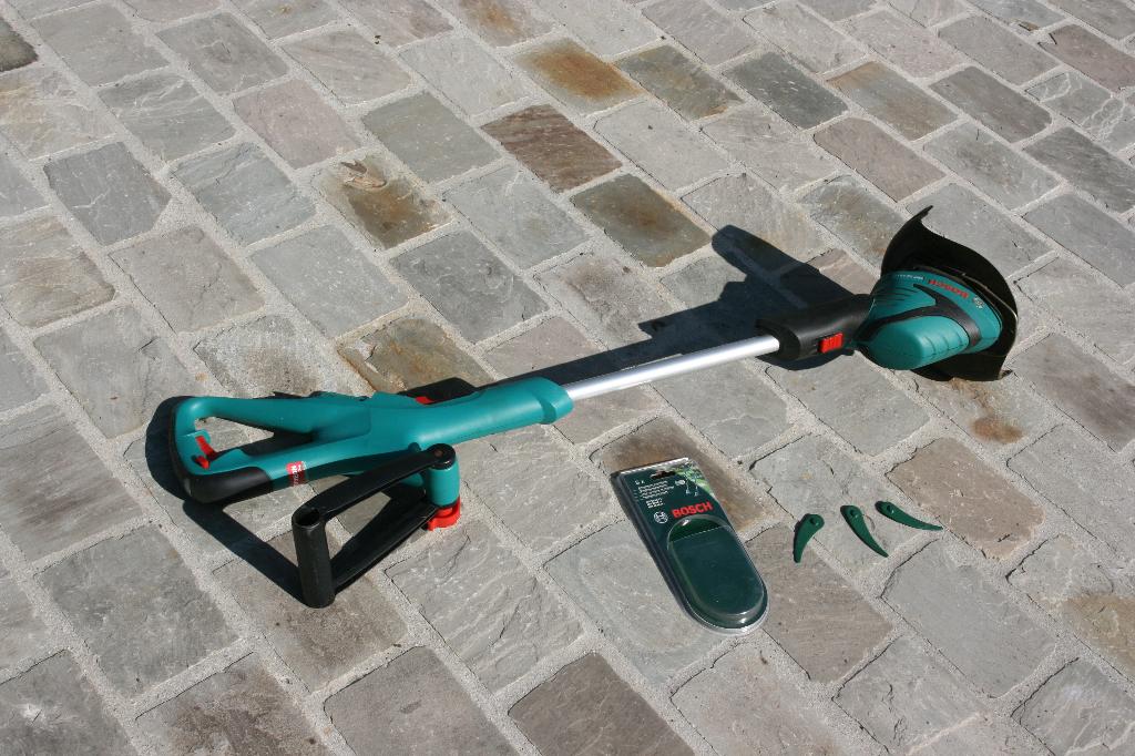 Bosch kantensnijder ART 23-18 Li, Tuin en Terras, Ophalen, Gebruikt, Accu, BOSCH