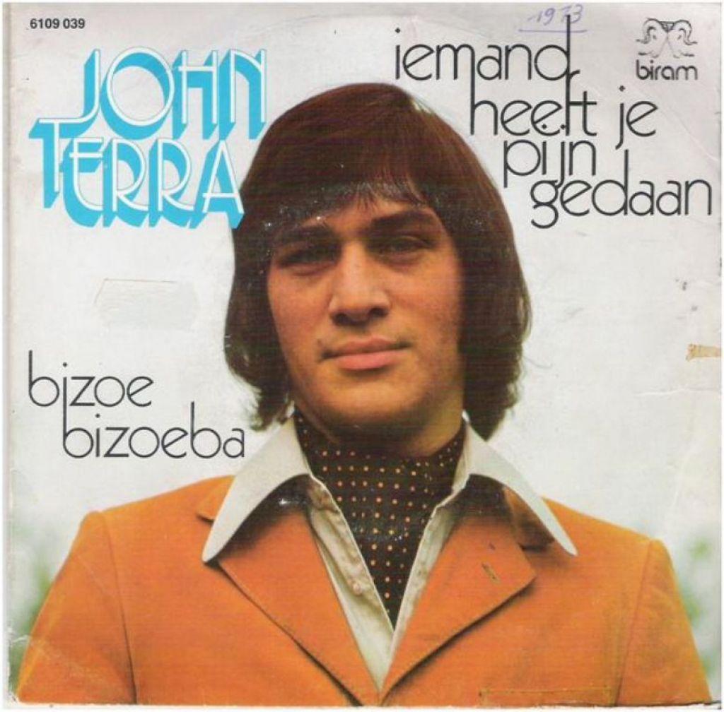 John Terra: "Iemand heeft je pijn gedaan"/John Terra-SETJE!, Fotohoes, Ophalen of Verzenden