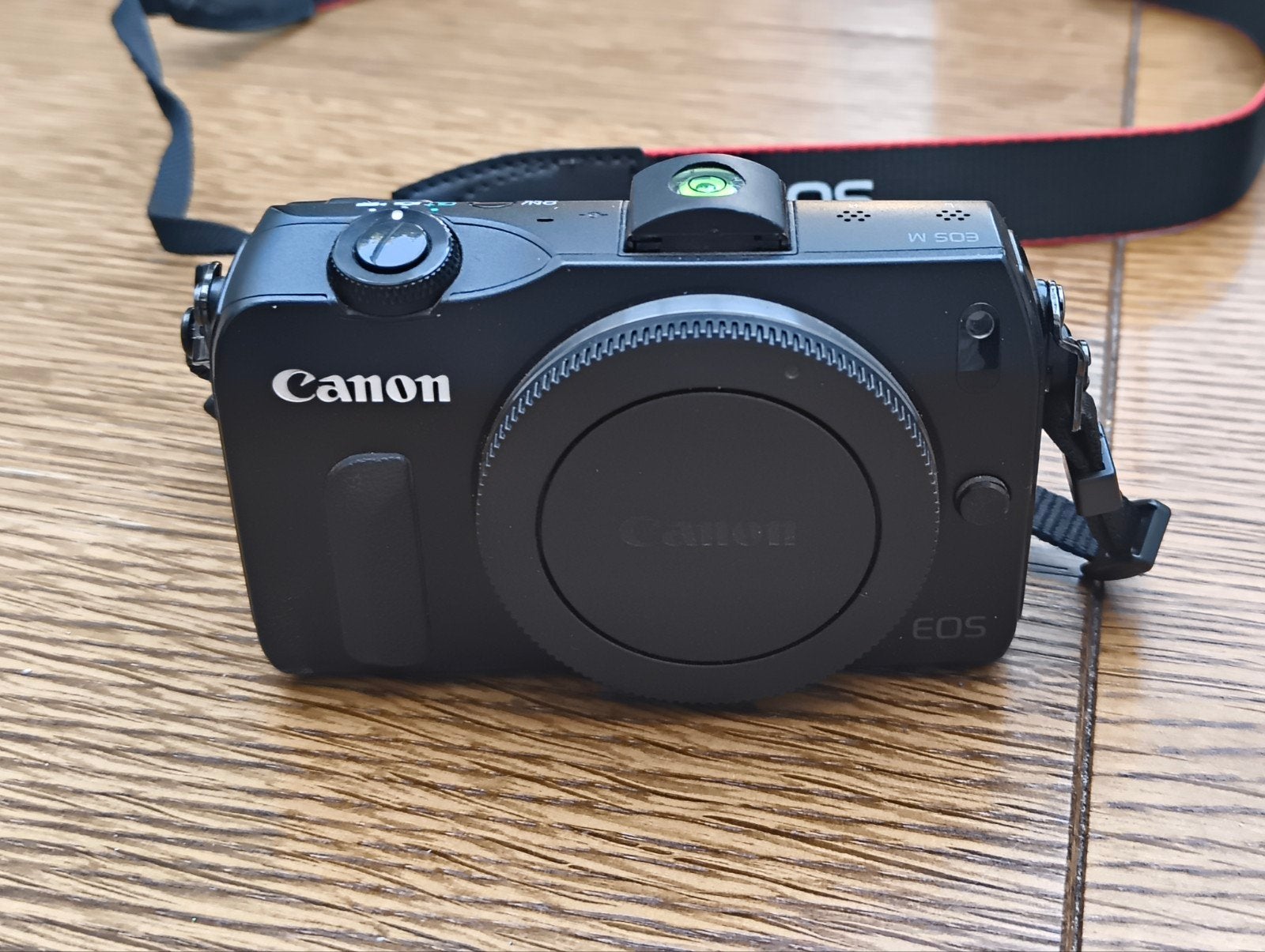 Canon EOS M met 2 lenzen en andere extra's, Canon, 18 megapixels, Ophalen of Verzenden, Zo goed als nieuw