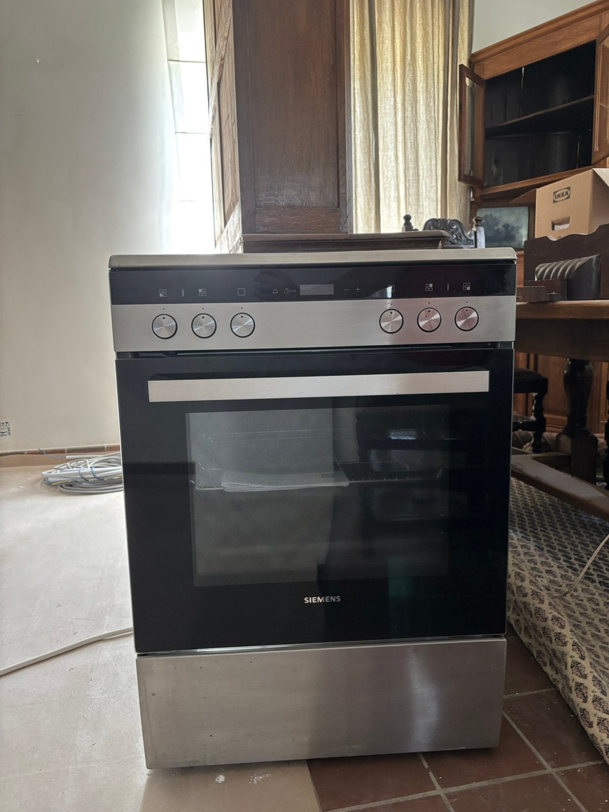 Siemens fornuis HK9R3A250, Elektronische apparatuur, Fornuizen, Ophalen, Gebruikt, Tussenbouw, 4 kookzones