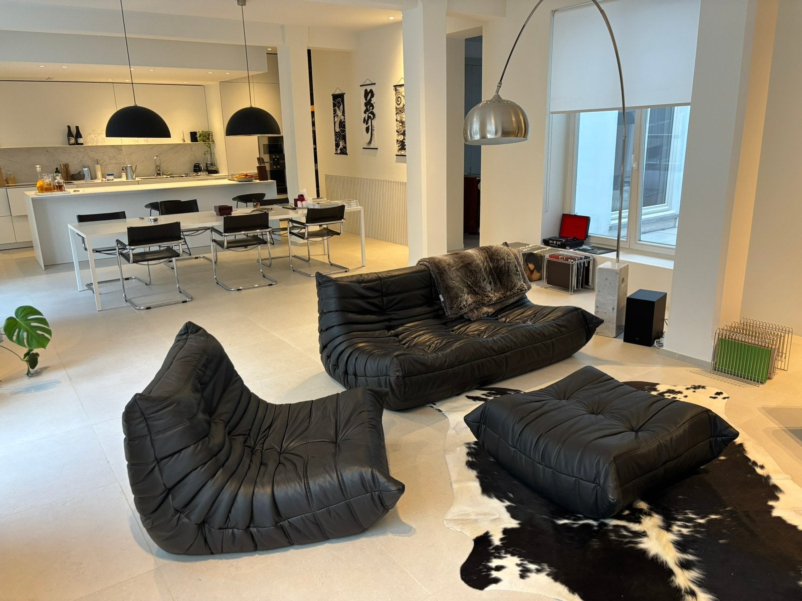 Originele Ligne Roset Togo Set | 2024, Huis en Inrichting, Ophalen of Verzenden, Zo goed als nieuw, Leer