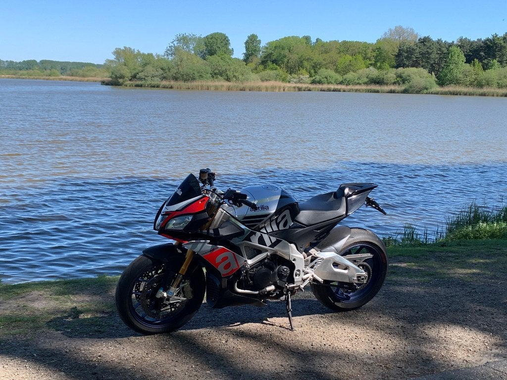 Aprilia Tuono V4 1100 Factory 2017, 1099 cc, 4 cilinders, Motorrijbewijs A, Gebruikt