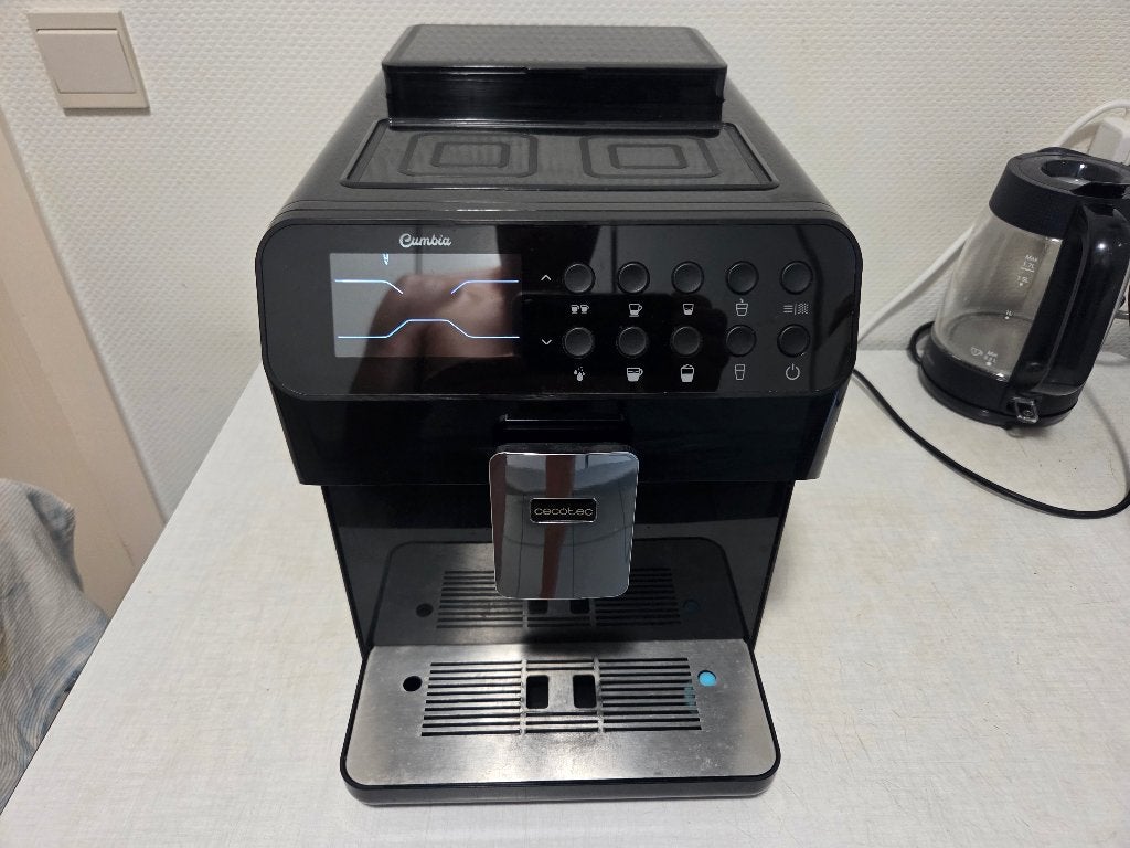 Koffiemachine Cumbia 7000 DEFECT, Ophalen, Gebruikt, Koffiemachine, 4 tot 10 kopjes