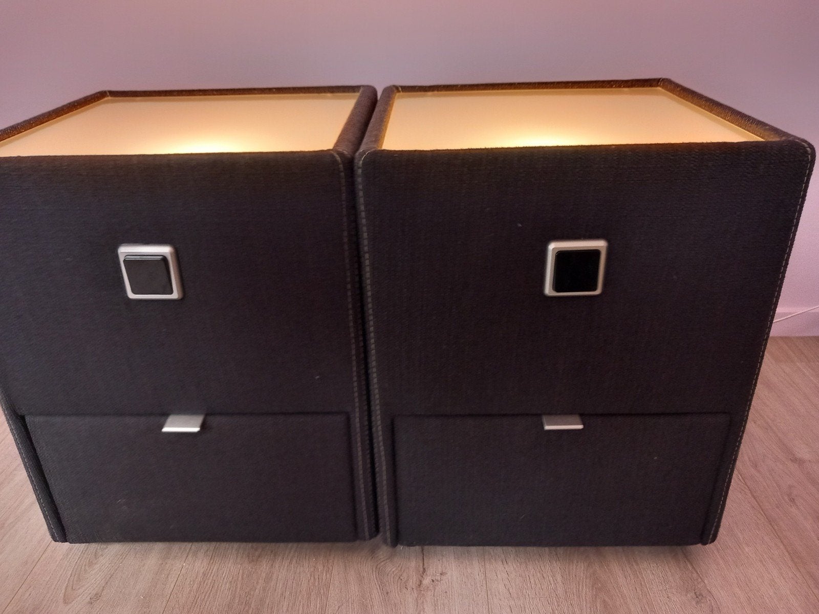 2 nachtkastjes, Moins de 55 cm, Comme neuf, Moins de 45 cm, Enlèvement