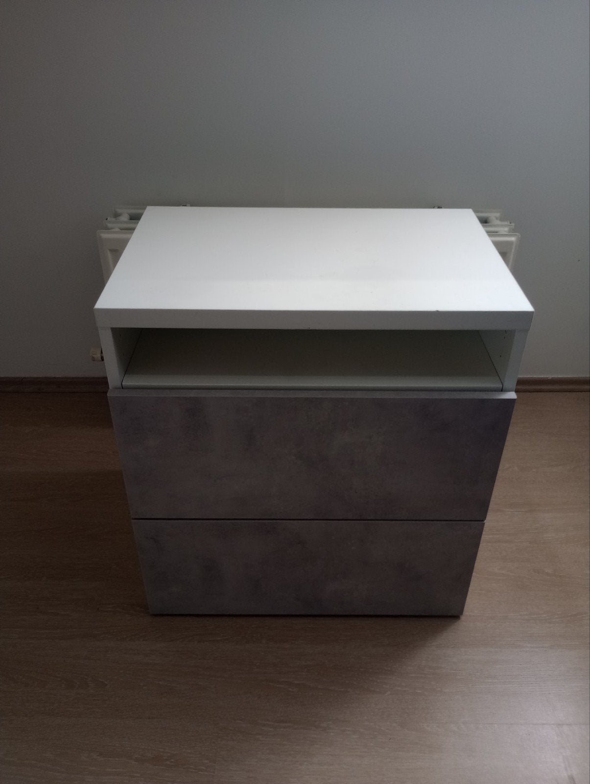 Armoire blanche avec tiroirs gris, Maison & Meubles, Enlèvement
