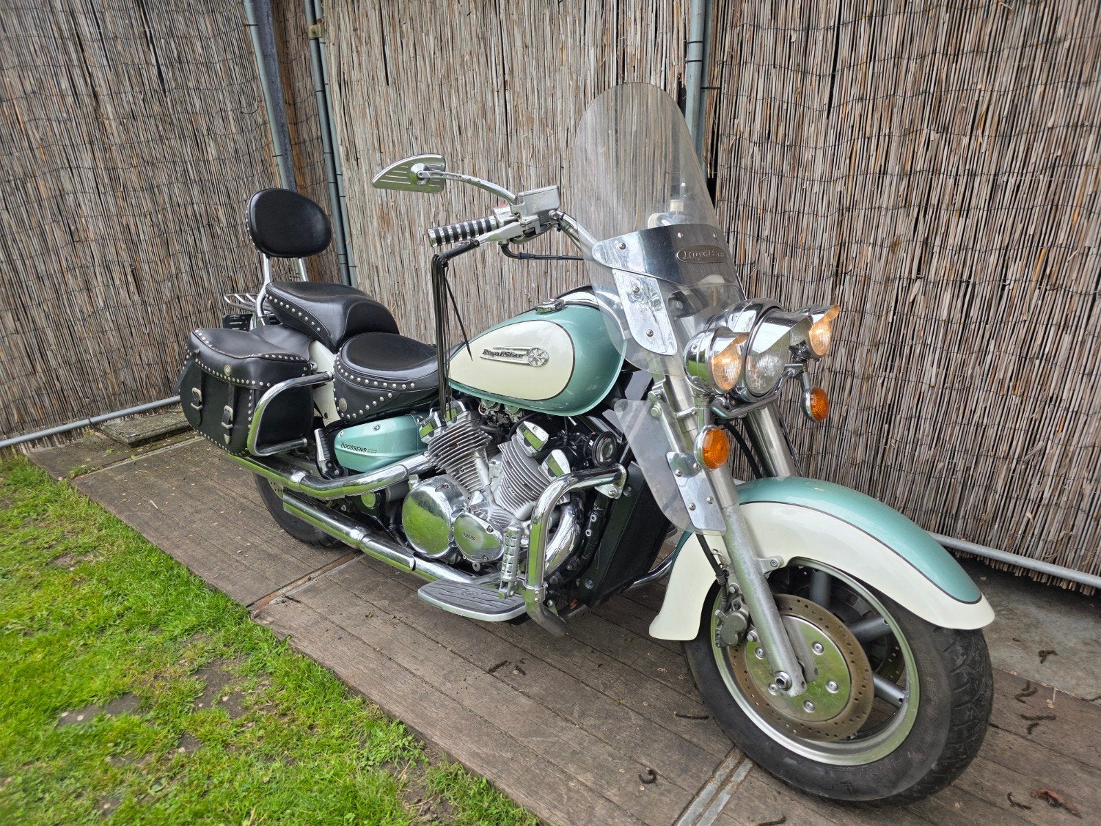 Yamaha Royalstar 1300, Motoren, Particulier