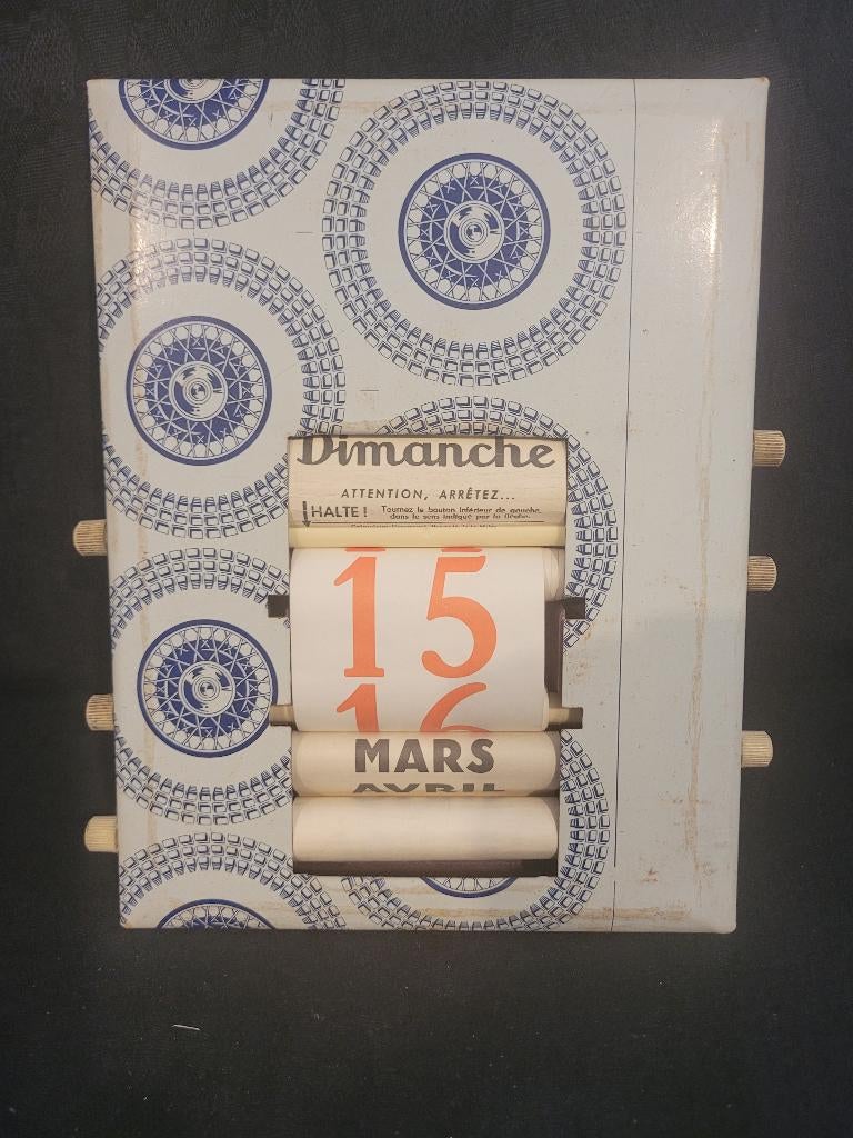 ancien calendrier publicitaire pour pneu, Collections, Marques & Objets publicitaires, Utilisé, Panneau publicitaire, Enlèvement ou Envoi