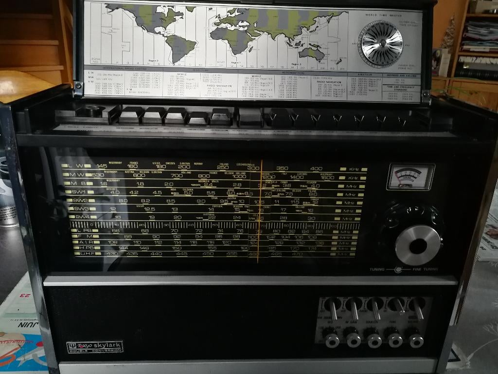 Wereldradio TOKYO SKYLARK NR 52F1 uit 1975, Ophalen