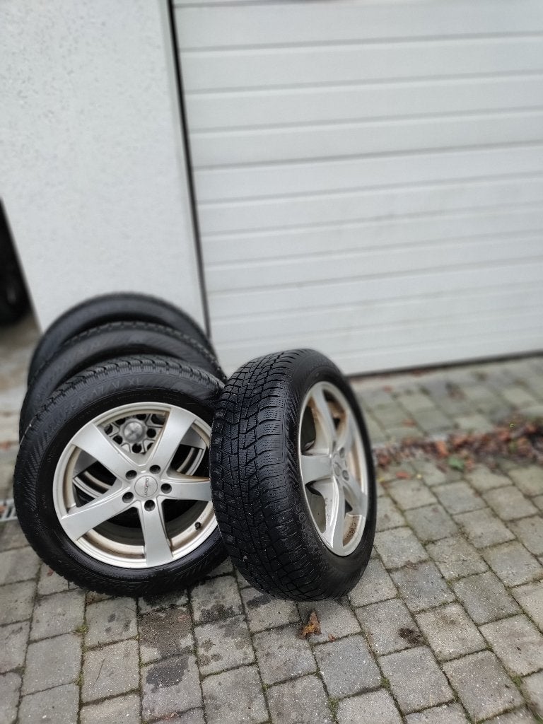 4 wielen uitgerust (of niet) met 225/55/R17-banden (winter), Ophalen, Gebruikt, Banden en Velgen, 17 inch